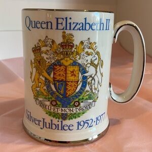 **Highly Collectible** VTG Woods and Sons Silver Jubilee 1952-1977 Mug/Stein